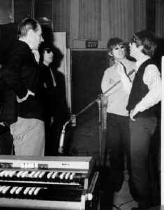 BeatlesApril66.jpg (69683 bytes)